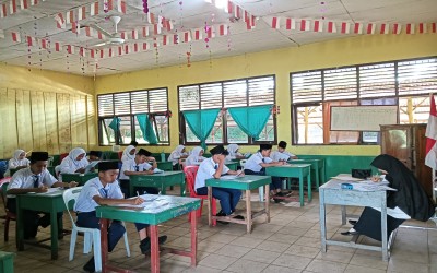 Kepala Kantor Kemenag Kepulauan Merati Lakukan Monitoring Pelaksanaan UM di MTsN 2 Kepulauan Meranti